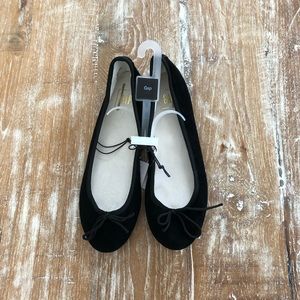 Black size 7 ballet flats GAP